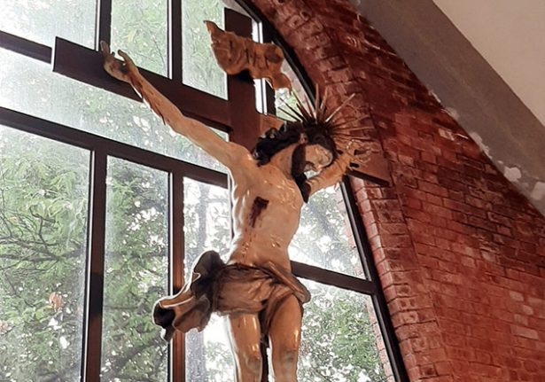 PER CONTRIBUIRE ALLE SPESE DI RESTAURO DEL CROCIFISSO